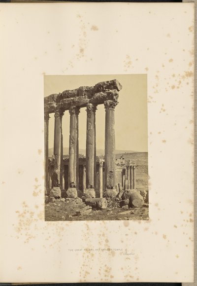 De stora pelarna och det mindre templet, Baalbec av Francis Frith