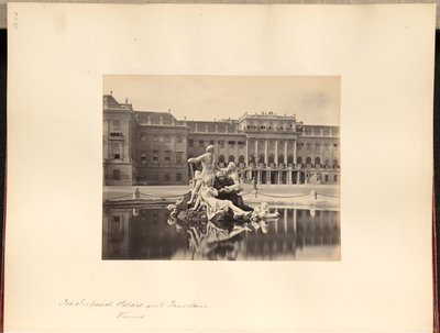 Kejsarpalatset och fontänen, Wien av Francis Frith