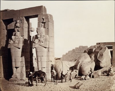 Rameseum i El-Kurneh, Thebe, 1857. av Francis Frith