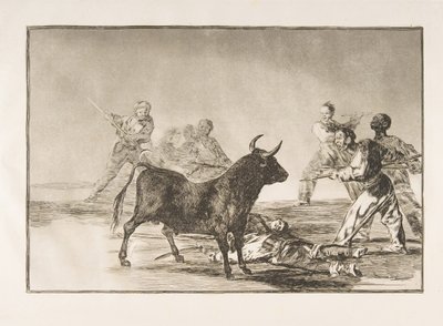 Skylt 12 från Tauromaquia: Folkmassan hamstrings tjuren med lansar, skärar, bande..., 1816. av Francisco de Goya