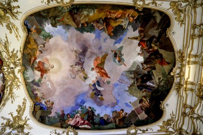 Takfresk i det stora galleriet i slottet Schönbrunn som föreställer en allegori om fred och välstånd, Wien, Österrike, 2024 (foto) av Frank Buffetrille