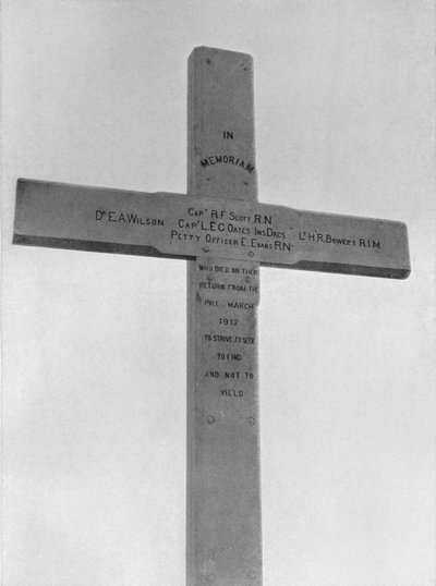 Minneskors uppfört vid Observation Hill till södra partiet, 1913 av Frank Debenham