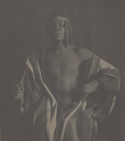 En etiopisk hövding, 1897, tryckt ca. 1902. av Fred Holland Day