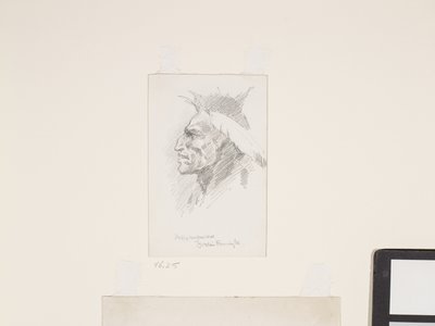 Indian Head, okänt datum (blyerts på vitt papper) av Frederic Remington