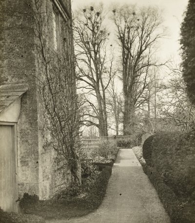 Kelmscott Manor: I trädgården av Frederick H. Evans