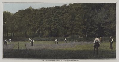 En omgång grästennis på Lycee Michelet, Vanves, Paris (färgfoto) av French Photographer
