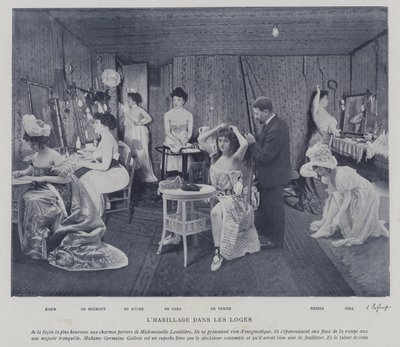 Skådespelerskor i omklädningsrummen på Theatre des Varietes, Paris (s/v foto) av French Photographer