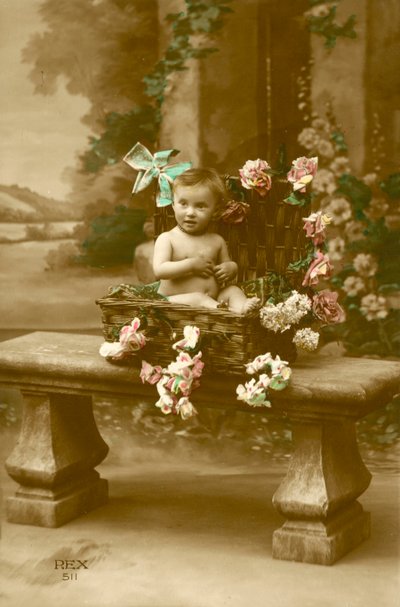 Bebis i korgen av French Photographer
