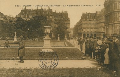 Fågeltjusare i Jardin des Tuileries, Paris. Vykort skickat 1913. av French Photographer