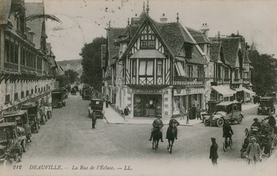 Deauville, Rue de lEcluse. Vykort skickat 1913. av French Photographer