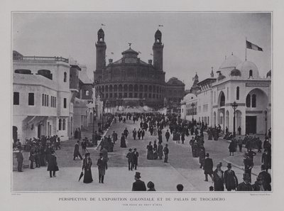 Franska koloniala paviljonger och Palais du Trocadero sett från Pont d