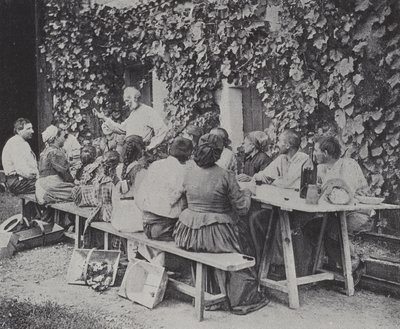 Druvplockare äter lunch (s/v foto) av French Photographer