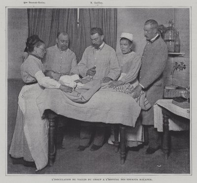 Inokulering av en patient med vaccinet mot krupp på ett sjukhus för sjuka barn i Paris (s/v foto) av French Photographer