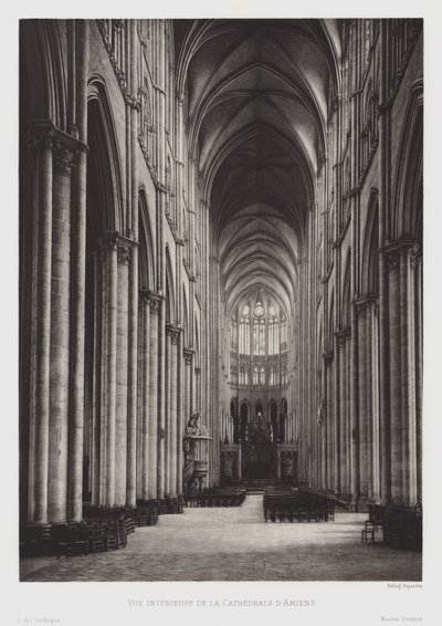 Interiörvy av Amiens katedral (s/v foto) av French Photographer