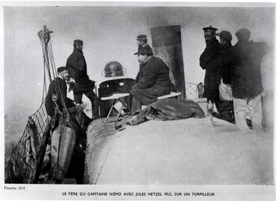 Jules Verne (1828-1905) och Jules Hetzels son på en torped. av French Photographer