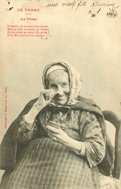 Gammal kvinna som snusar av French Photographer