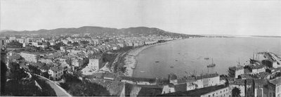 Panorama över Cannes (s/v foto) av French Photographer