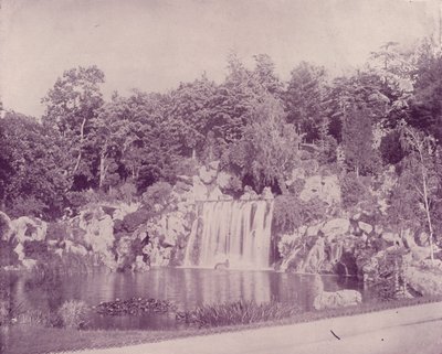 Paris: Grand Cascade i Bois de Boulogne (s/v foto) av French Photographer