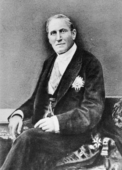 Porträtt av Baron Georges Eugene Haussmann (1809-91) från Memoirs of Baron Haussmann, Paris, Victor Havard Publisher, 1889 av French Photographer
