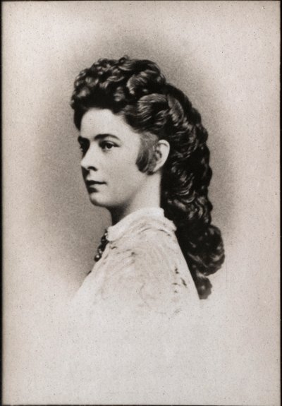 Porträtt av Elisabeth av Österrike kallad Sissi (1837-1898), kejsarinna av Österrike och drottningkonsort av Ungern. av French Photographer