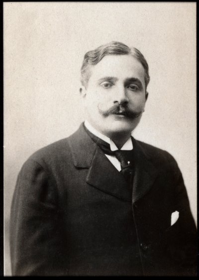 Porträtt av Pierre Decourcelle (1856-1926), fransk författare. av French Photographer