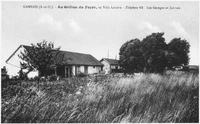 Vykort som föreställer Henri Desire Landrus hus (1869-1922) i Gambais av French Photographer