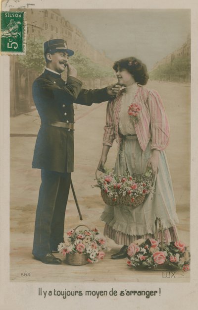 Vykort av en fransk polis med en blomsterflicka, skickat 1913 (handfärgat foto) av French Photographer