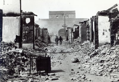 Förstörelsen i Kina under Boxerupproret 1900 av French Photographer