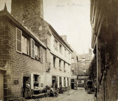 Hotellet och Poulard Inn vid ingången till Mont-Saint-Michel, sent 1800-tal av French Photographer
