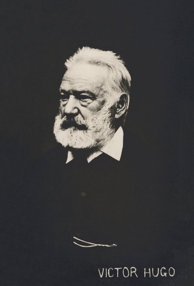 Victor Hugo, porträtt (s/v foto) av French Photographer