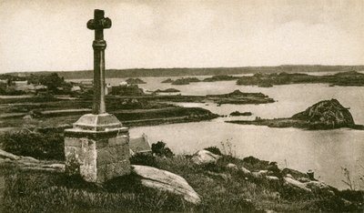 Île de Bréhat: Croix St Michel och holmarna Kerpont, början av 1900-talet (svartvitt foto) av French Photographer