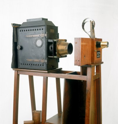 2umiere cinematographe, 1895 (trä och metall) av French School