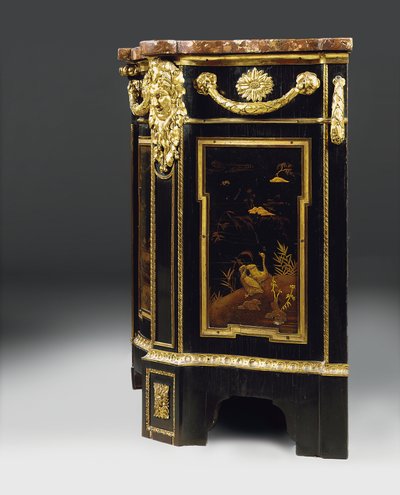 En sen Ludvig XV kommod, ca 1763-70 av French School