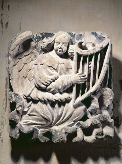 Ängelmusiker som spelar harpan (basrelief) av French School