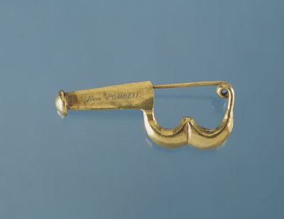 Brosch i pompeiansk stil tillhörande Caroline Murat (guld) av French School