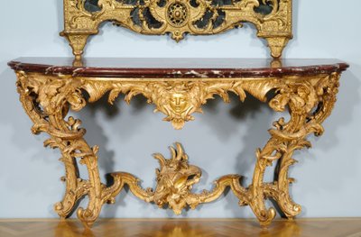 Konsolbord, designat av Jules-Michel Hardouin (1635-1737), tillverkat av Pierre Turpin och Michel II Lange, c.1725 (snidat förgyllt trä, marmorskiva (griotte de campan)) (se även 491455) av French School