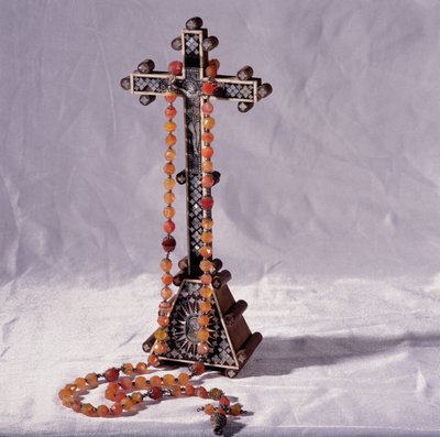Krucifix och radband sägs ha tillhört Mary Queen of Scots (1542-87) av French School
