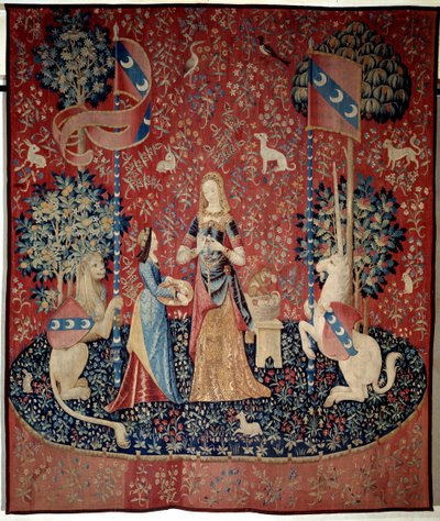 Gardin av damen till enhörningen (Lady to the Unicorn): allegori av lukt. En ung kvinna som håller en krona av nejlikor, omgiven av ett lejon, en enhörning, en apa, kaniner. Gobeläng av ull och siden tillverkad mellan 1484 och 1500. Från Chateau de Boussac av French School
