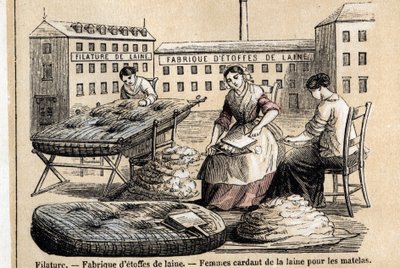 Beskrivning av fårens olika användningsområden och produkter: arbetare som kardar ull till madrasser på gården till en fabrik. Tavla "" Les Moutons"" i "" les Recreations instructives"" Synoptisk målning av Jules DELBRUCK, gravyr från 1860. Privat samling. av French School