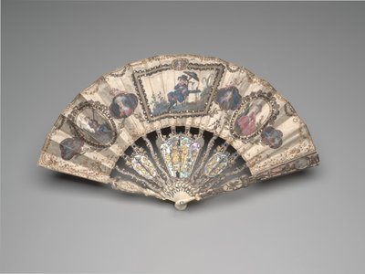 Hopfällbar fläkt med en kinoseriescen, porträtt, pastorala figurer och stilleben, ca 1780-talet (elfenben, förgyllning, pärlemor, glas eller bergskristall och klistrade ädelstenar (senare)) av French School