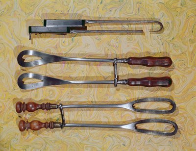 Tång som användes av Jan Palfyn från Gent (1650-1730) (trä och metall) av French School