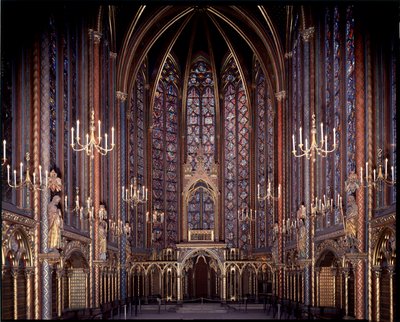 Invändig vy av det övre kapellet i det heliga kapellet (1245 - 1248) i Paris, Frankrike av French School