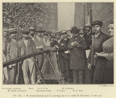 M Santos-Dumont efter räddningen av nr 5, Ruelle du Trocadero, 8 augusti 1901 (gravyr) av French School