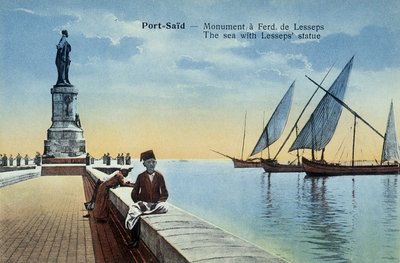 Port Said vykort. Monument tillägnat Fernand de Lesseps med utsikt över hamnen och havet. Omkring 1900 (vykort) av French School