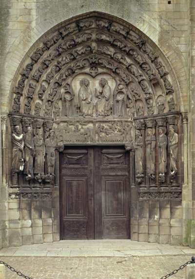 Portal och omgivande skulpturer med bibliska figurer och scener inklusive gravläggningen (foto) av French School