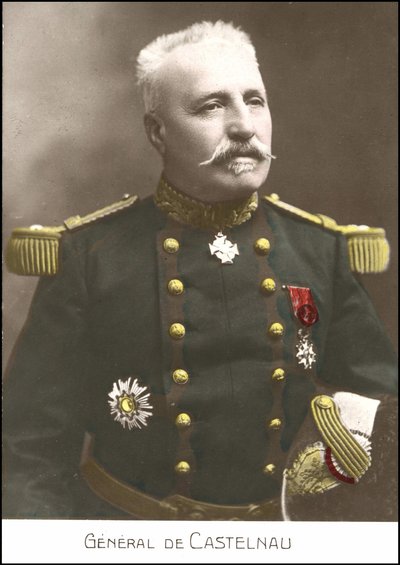 Porträtt av den franske generalen Noel Edouard de Curieres de Castelnau (1851-1944). 1900-talet sd vykort. av French School