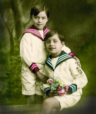 Porträtt av två pojkar ca 1898 (handtonat foto) av French School
