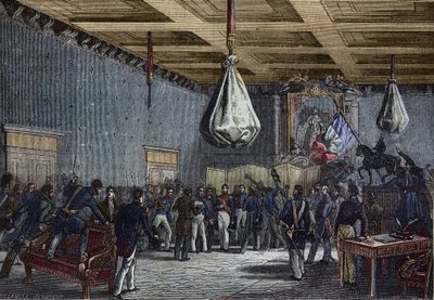 Läser deputeradekammarens anförande på Hotel de Ville, Paris den 31 juli 1830 - Louis-Philippe (1773-1850), kung av fransmännen (1830-48); utropad till kung av deputeradekammaren och erbjöd tron i utbyte mot begränsning av makten; följande av French School