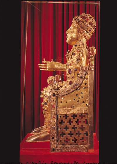 Relikviestaty av Saint Foy, ca 980 (guld, silver, trä, ädelstenar och halvädelstenar) (se 121295 och 162668) av French School