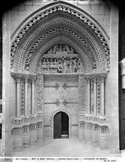 Reproduktion av fasadportalen på Johannes Döparen vid katedralen i Rouen (gips gjuten av sten) (se detalj 253208) av French School